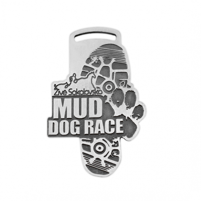 Medaile vyrobená na zakázku na běžeckou soutěž Mud Dog Race